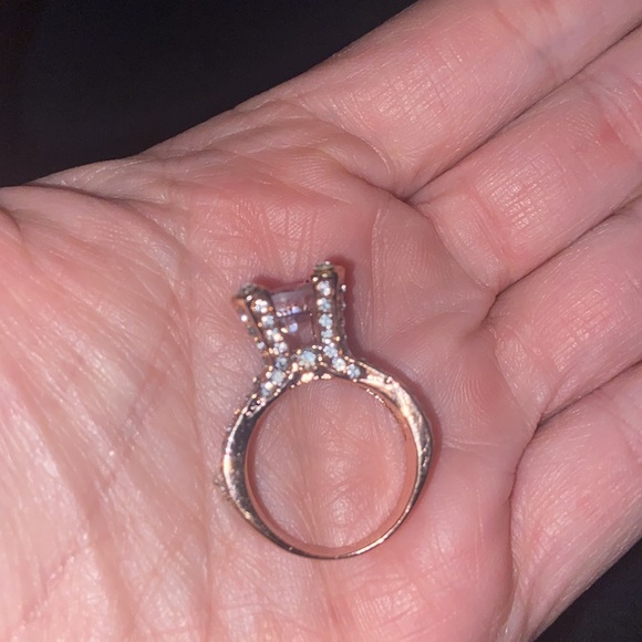Gorgeous Rose Gold and Sterling CZ ring - Size 7.5 - Picture 6 of 8